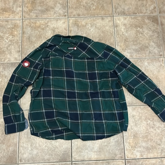 Canada Weathergear Flannel Button Up - Picture 5 of 7